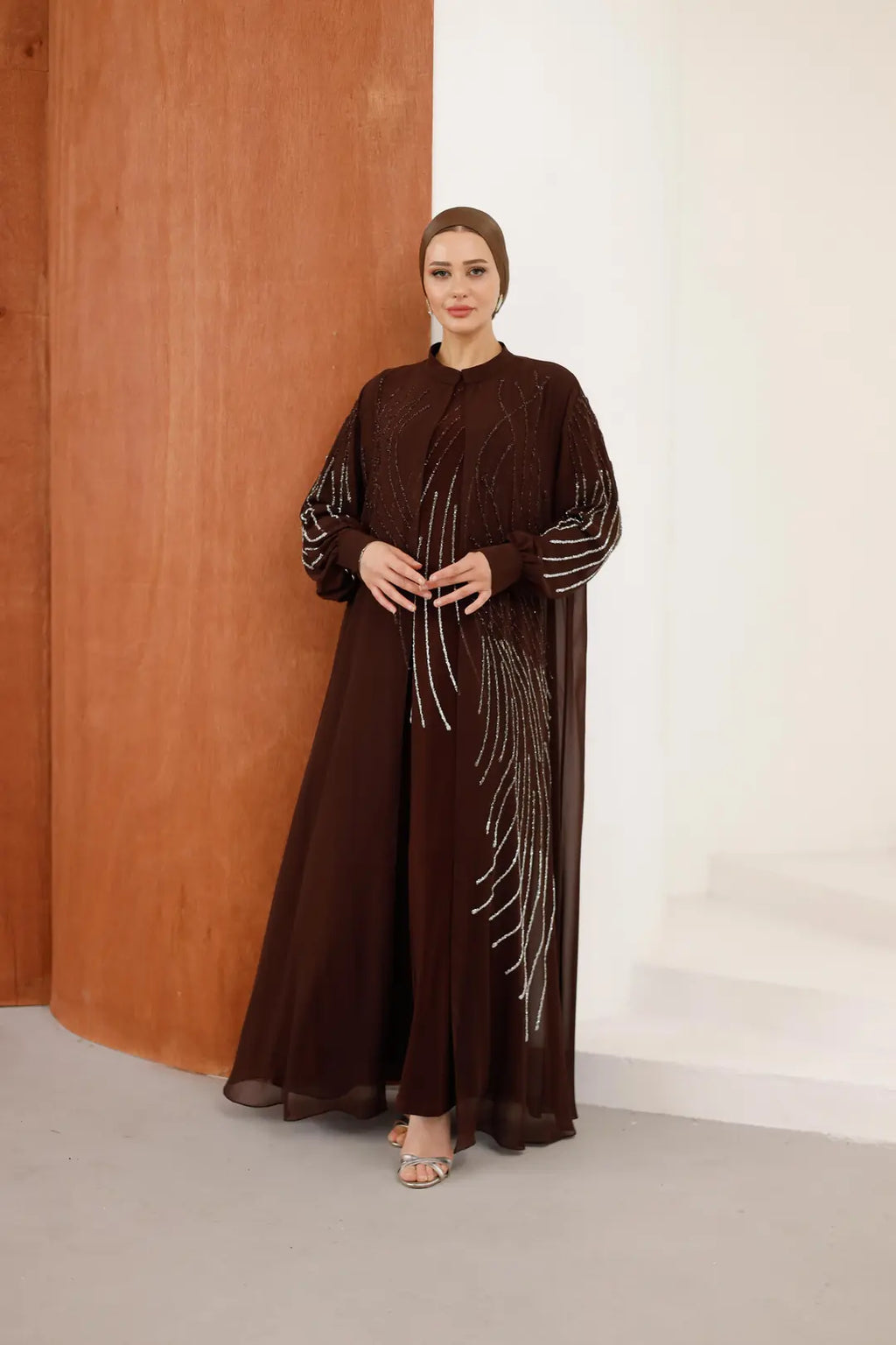 Taş İşlemeli Çizgi Desenli Abaya Elbise