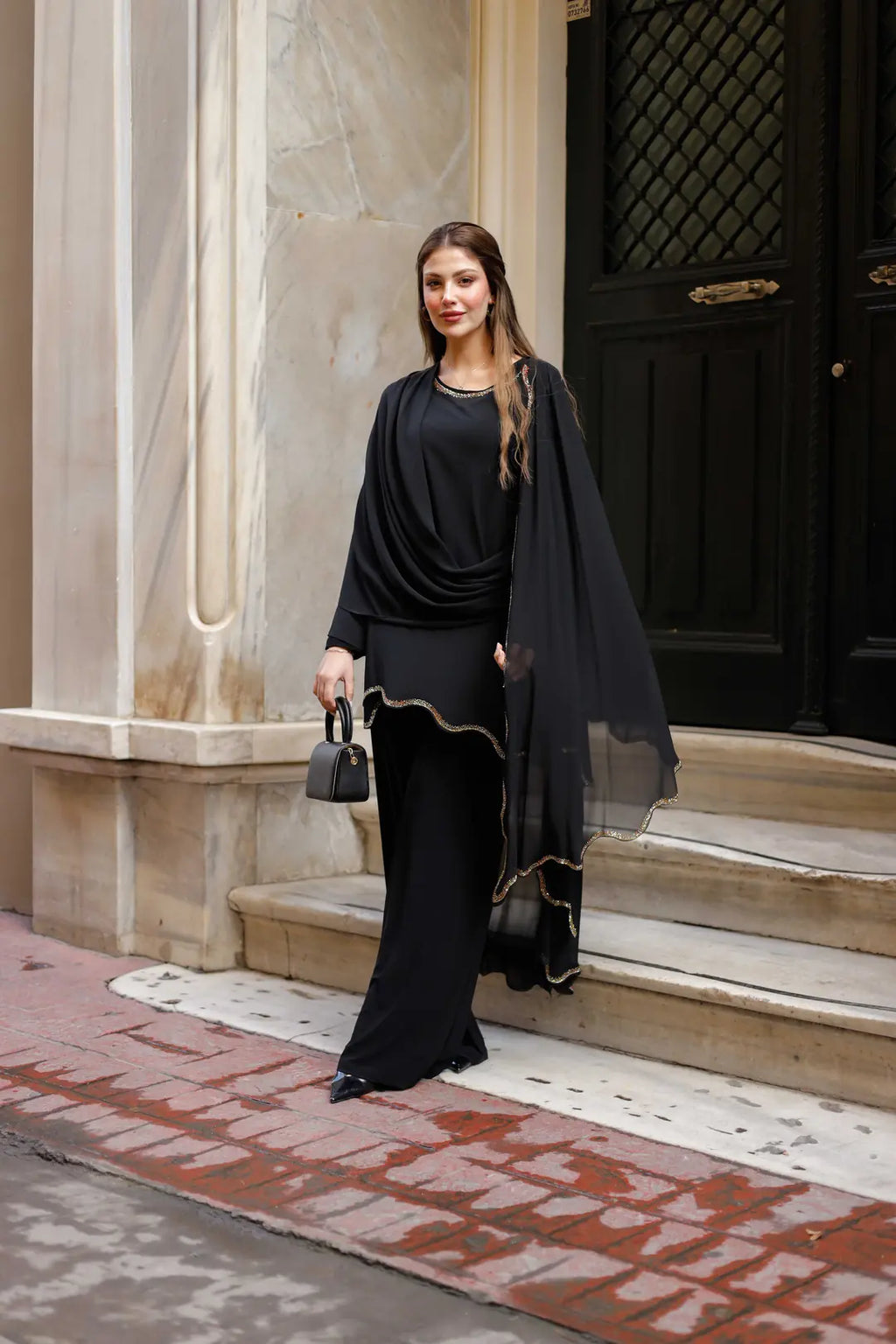 Özel Tasarım Arkası Pelerinli Şifon Tulum